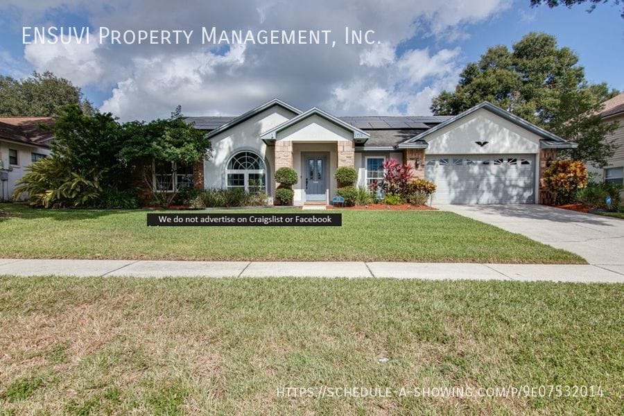 Community has a Golf course, pool & servic... House Rental in Valrico, FL