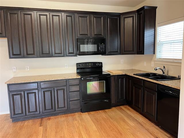 Foto del edificio - 1012 Churchill Dr