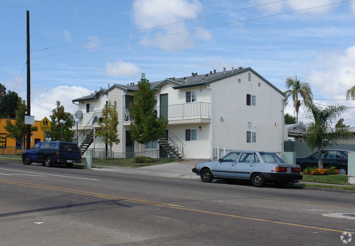 Building Photo - 4201 Euclid Ave