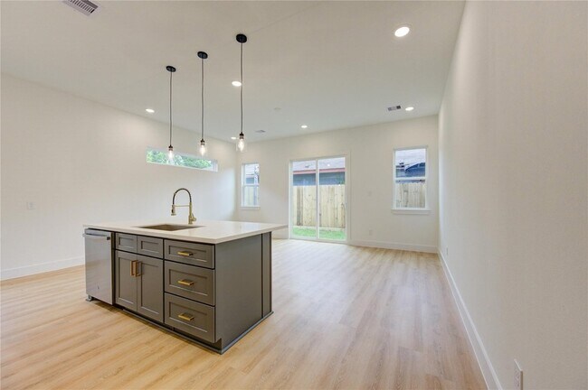 Foto del edificio - 4029 Knoxville St