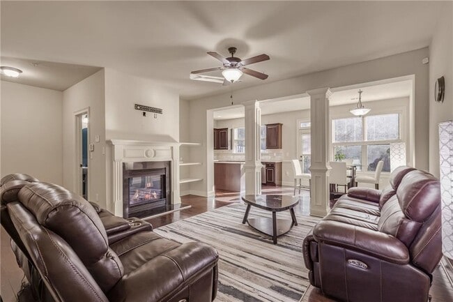 Building Photo - 2309 Oakton Pl