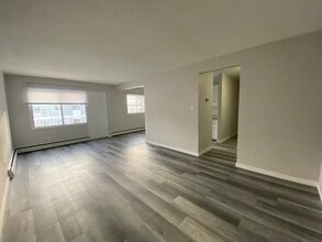 Building Photo - Princeton Manor