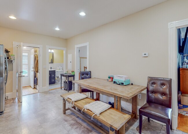 Kitchen - 15 Raymond St