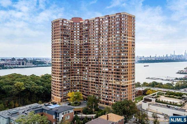Foto principal - 100 Old Palisade Rd