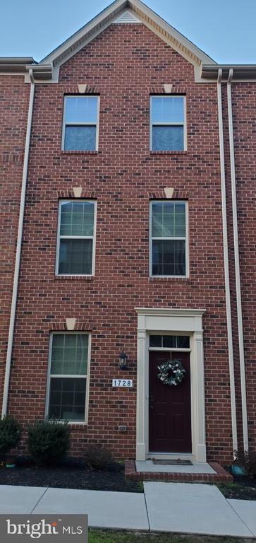 Building Photo - 1728 Lantern Mews