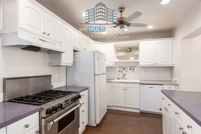 Foto del edificio - 2618 E Pierson St