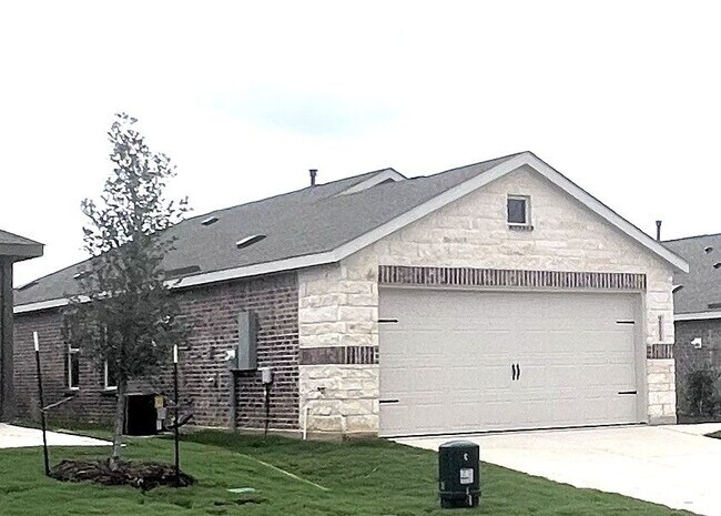 Foto del edificio - 2553 Guineas Ln