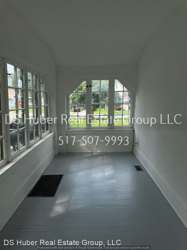 Building Photo - 3 br, 2 bath House - 1228 N Walnut