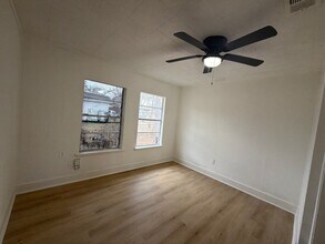Building Photo - 121 N Spooner St