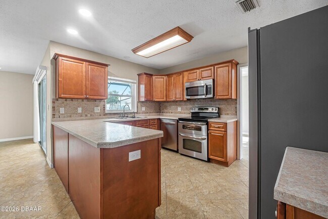 Foto del edificio - 1436 Suwanee Rd