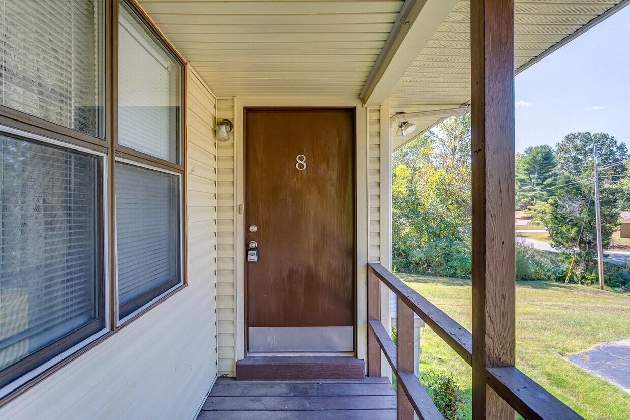 101 Sherry Ln Unit 6, Dickson, TN 37055 Apartments in Dickson, TN