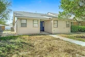 Building Photo - 3103 SW 27th Ave