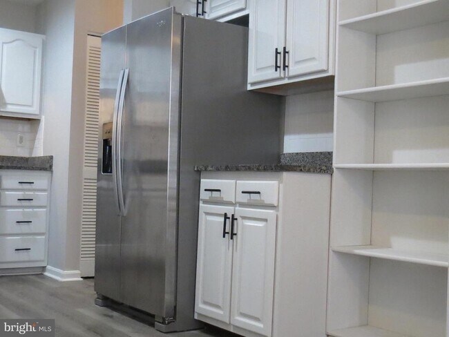 Foto del edificio - 16202 Ellipse Terrace