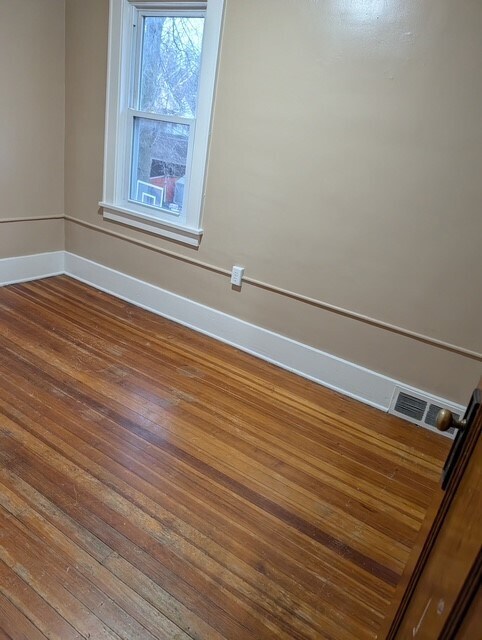 Foto del edificio - 615 Magee Ave