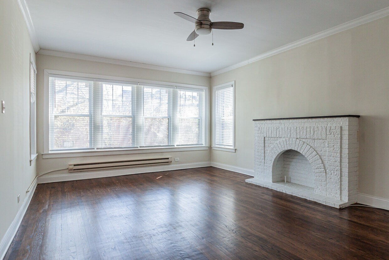 Primary Photo - 1124 Maple Ave