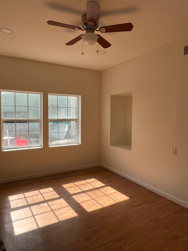 Bedroom - 2920 Parkview Dr