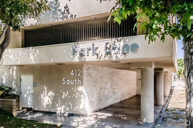 Entrance - Park Lane Apartments