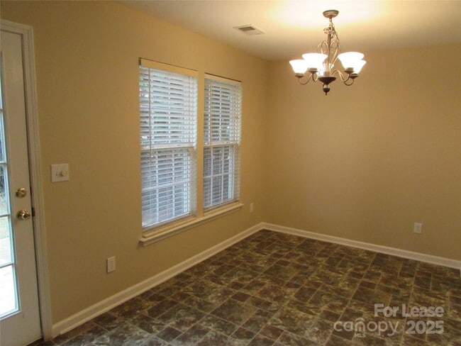 Building Photo - 110 Endicott Ct