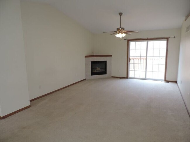 Foto del edificio - 2274 Holiday Rd
