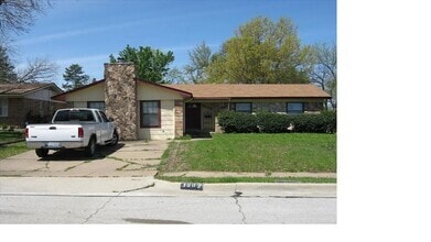 Building Photo - 3809 Yellowstone St