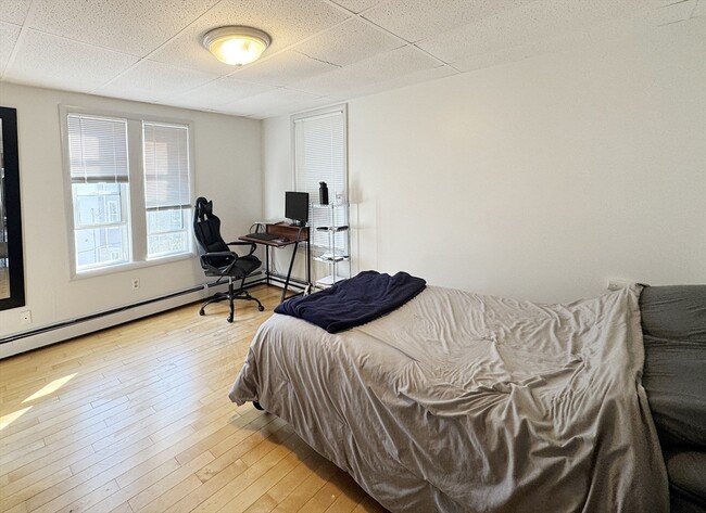 Foto del edificio - 494 Sumner St