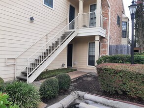 Building Photo - 767 Bering Dr
