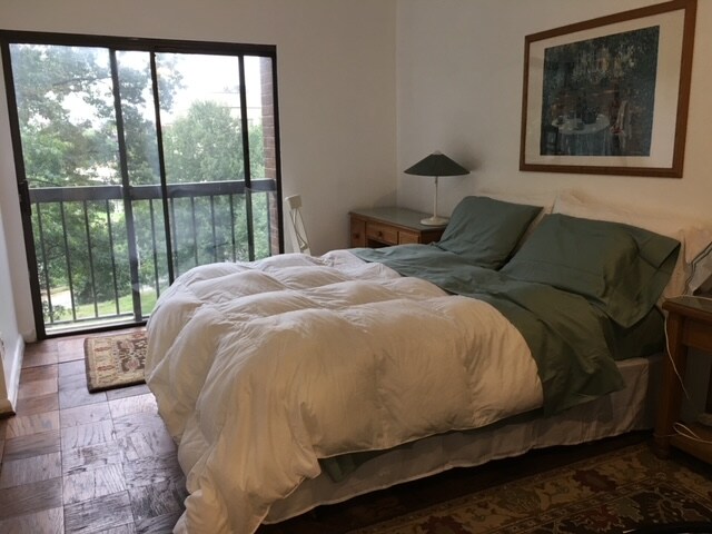 Foto principal - 1001 26th St NW