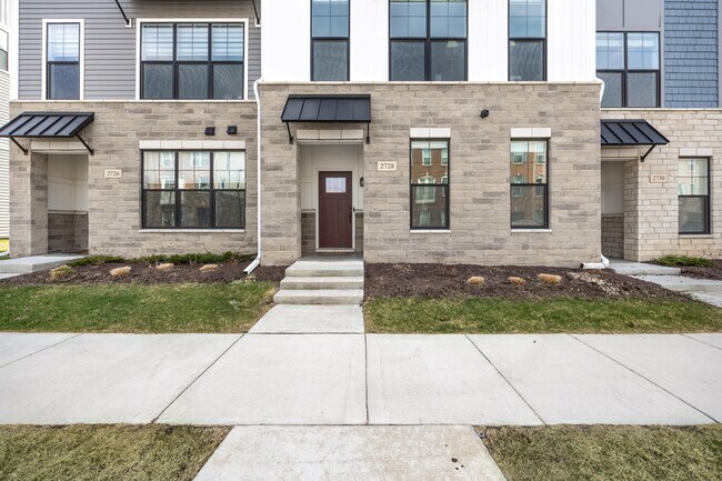 Building Photo - 2728 S Spurway Dr