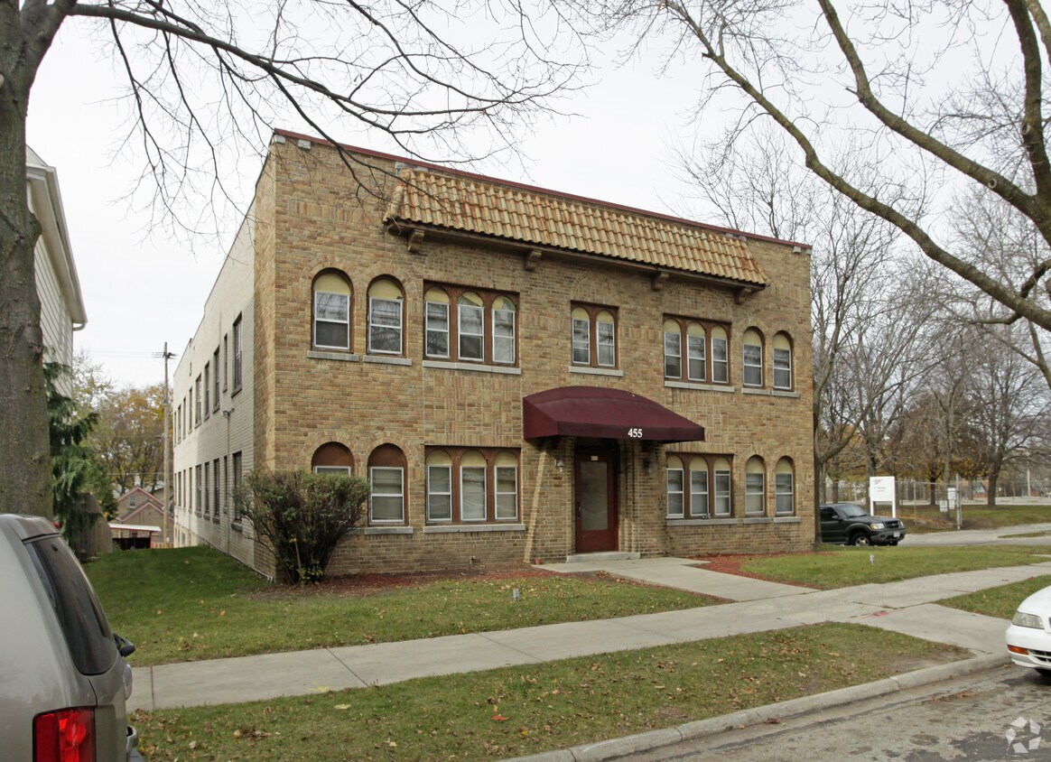 455 N 39th St - 448-454 N 39th St
