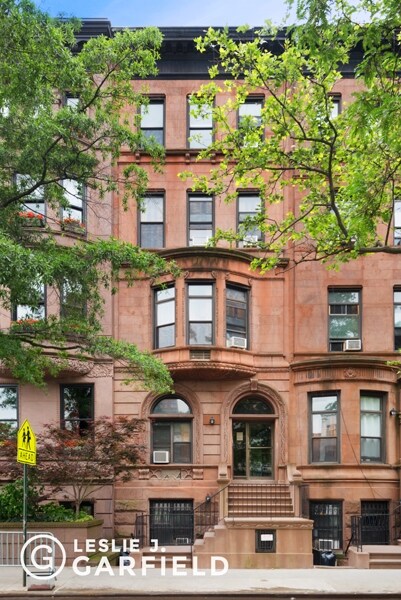 Foto del edificio - 110 W 76th St