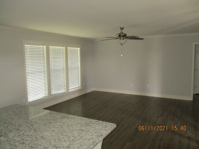 Building Photo - 157 Live Oak Drive