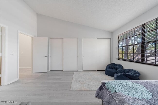 Foto del edificio - 820 Meadowland Dr