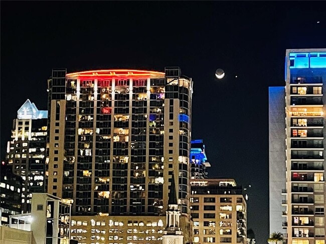 Foto del edificio - 155 S Court Ave