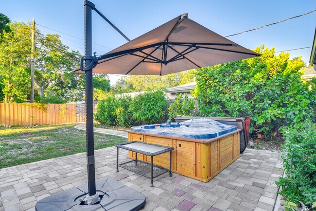 Foto del edificio - 7100 6th Ave N