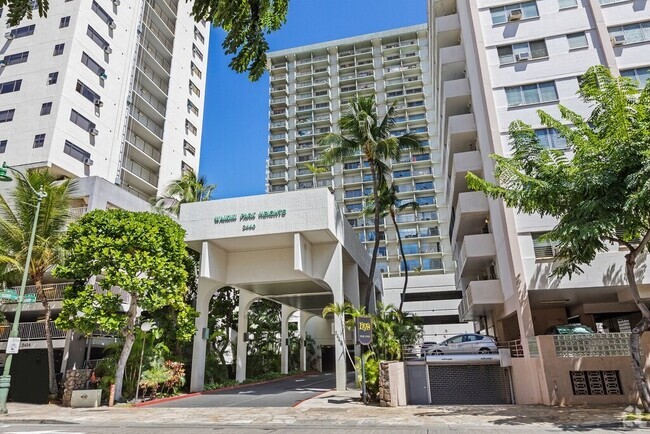 Building Photo - 2440 Kuhio Ave