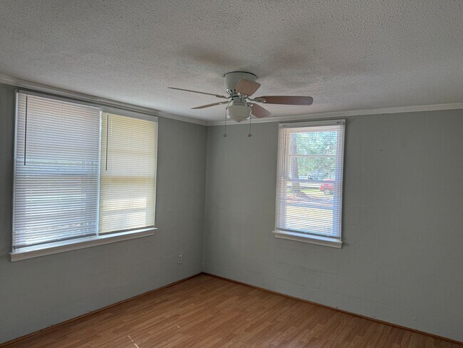 Foto del edificio - Lexington Area - Call Lexington office for information and to view 803-359-0793