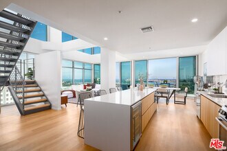 Building Photo - 200 W Ocean Blvd