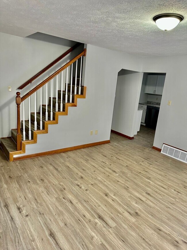 Foto del edificio - Charming 3 Bedroom 1.5 bath in Portage