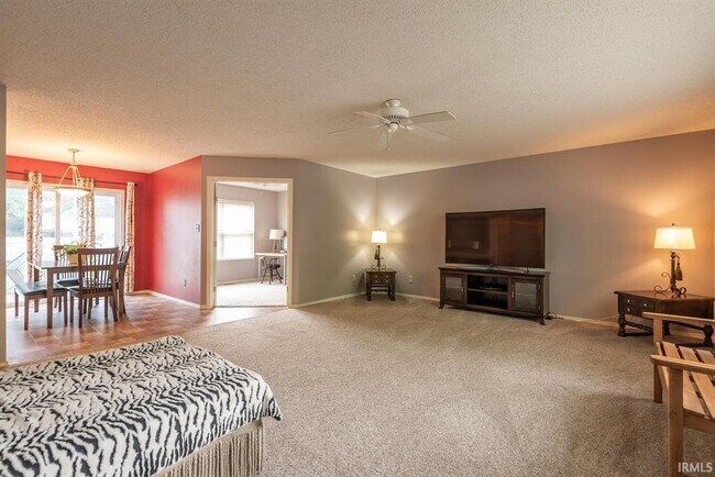 Building Photo - 2245 S Sweetbriar Cir