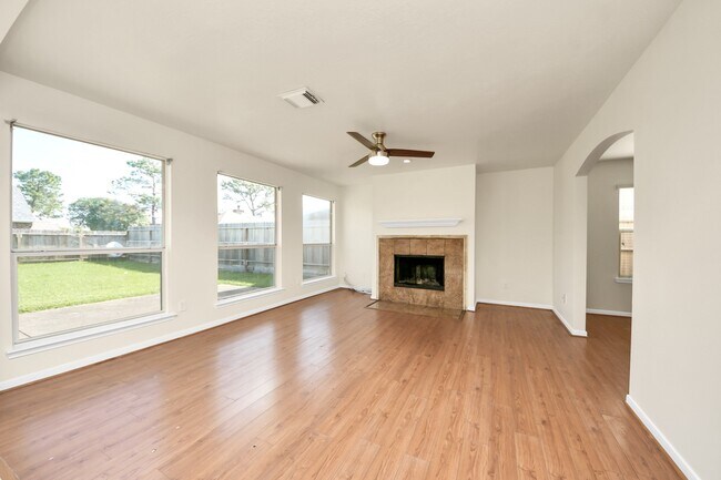 Building Photo - 6950 Sterling Meadow Dr