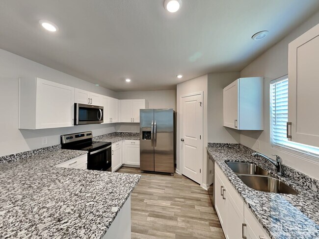 Building Photo - 15569 Taylorcrest Dr