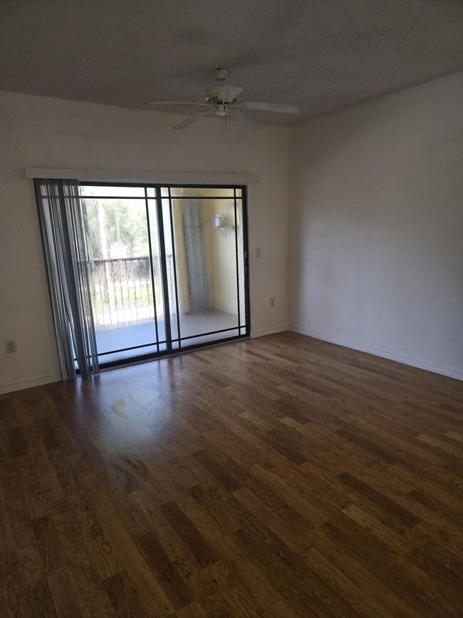Building Photo - 3018 Alcazar Pl