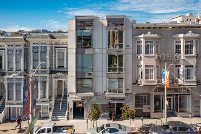 Building Photo - The Heights