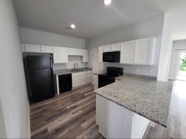 Building Photo - 5450 N Colburn Ct