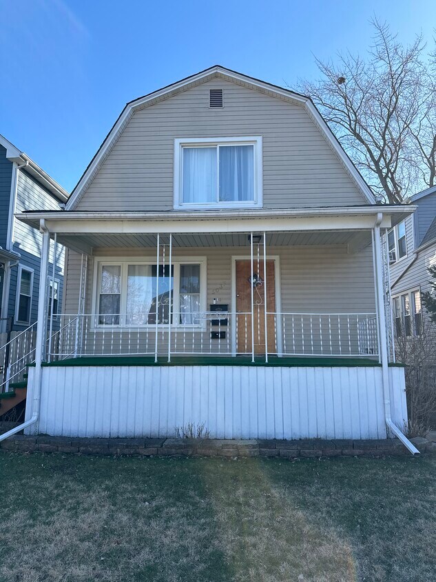 Primary Photo - 5037 W Winona St