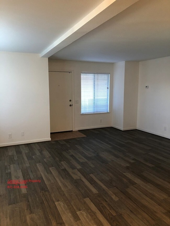 Building Photo - 820 Casanova Ave