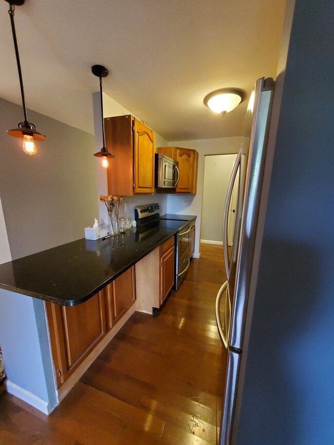 Ample Cabinet Storage - 85 Riverside Ave
