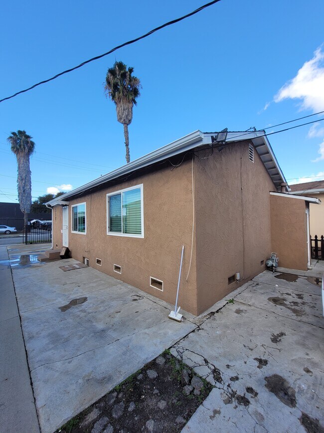 10914 Acacia Ave, Inglewood, CA 90304 House Rental in Inglewood, CA