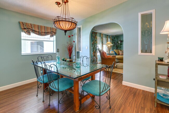 Foto del edificio - 274 Riverwood Rd
