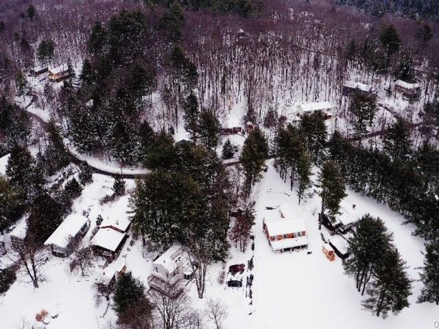 Building Photo - 147 Lakeshore Dr